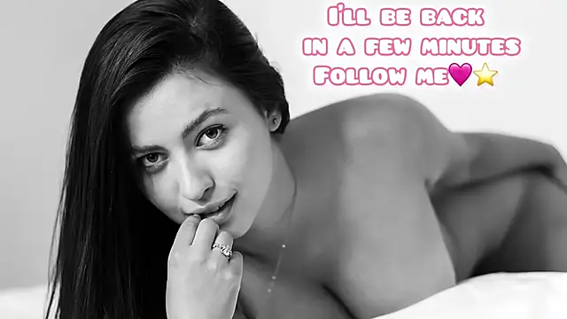 Sara_Squirting_Heels webcam