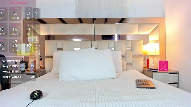 EloiseClairmont webcam