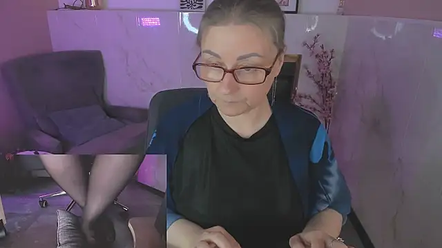 Alexandra_Kind webcam