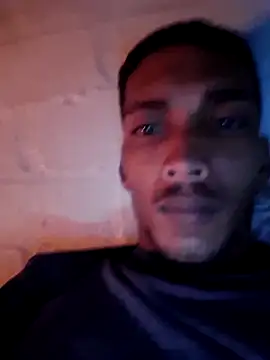 NaughtyGuy0071 webcam