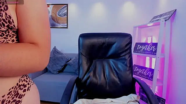 Alicee_Broownn webcam