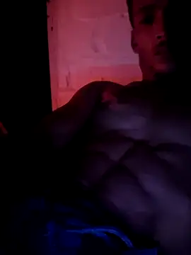 NaughtyGuy0071 webcam