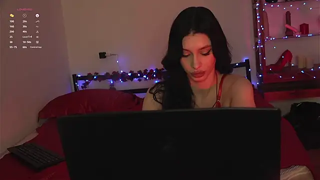 Olivia_Faye webcam