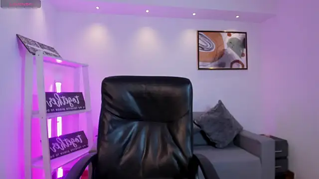 Alicee_Broownn webcam