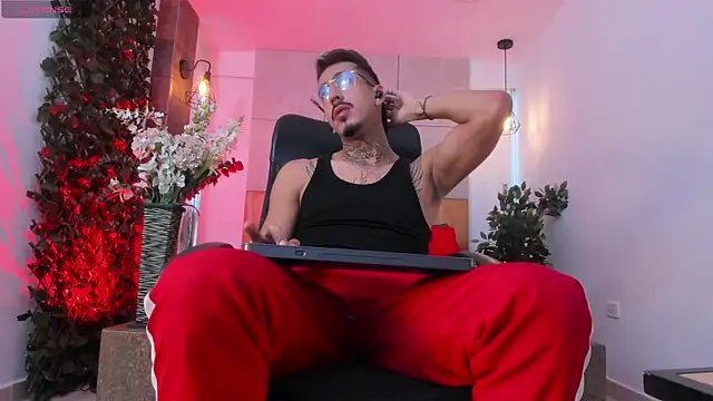 Donovan_Desmond webcam