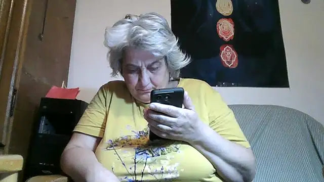 ExquisiteMature webcam