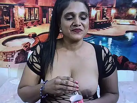 IndianSexyLady20 webcam