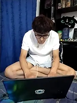 AoA-BoyStudent webcam