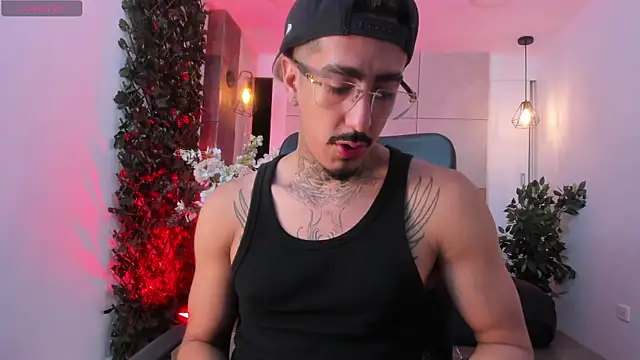 Donovan_Desmond webcam