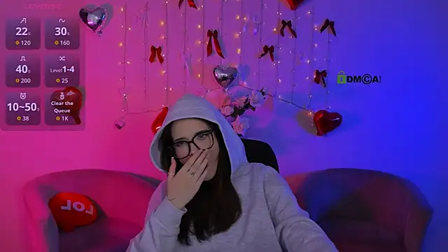 liana_kisses (F teen) - show tits♥