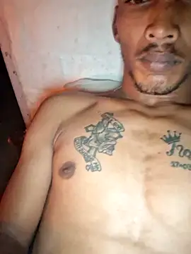 NaughtyGuy0071 webcam