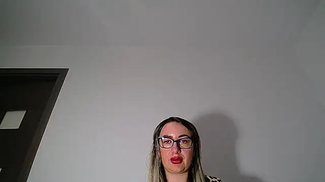 Julianna68 webcam