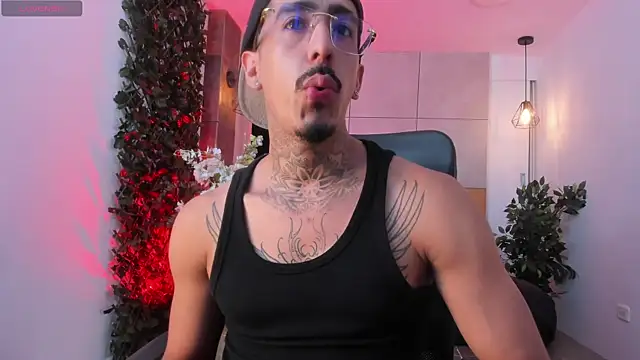 Donovan_Desmond webcam