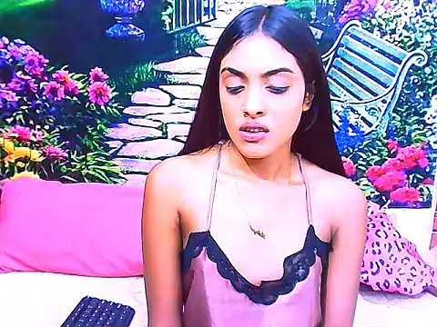 IndianPretty14u2Luv webcam