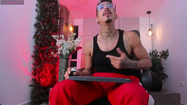 Donovan_Desmond webcam