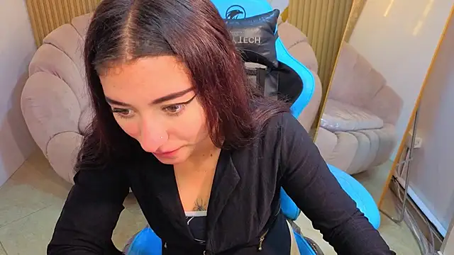 Erika_Suarez_b live sex cam