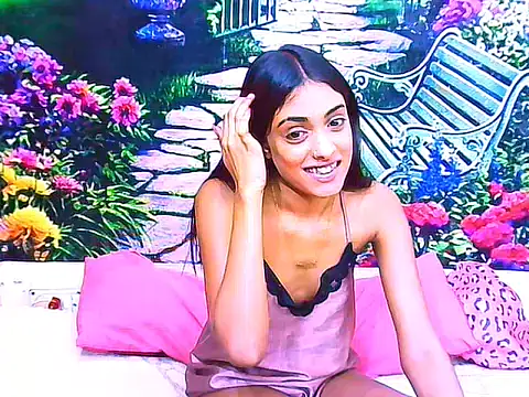 IndianPretty14u2Luv webcam