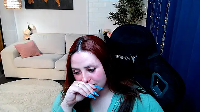 Hennessy_bunny webcam