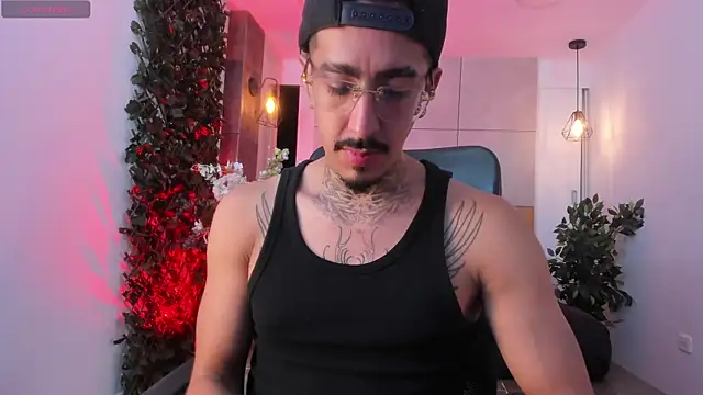 Donovan_Desmond webcam