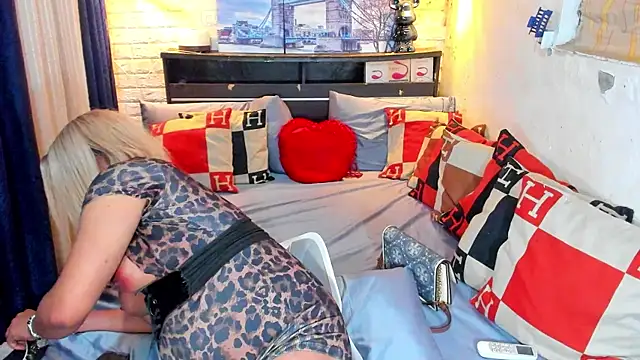 xxxANIMONIExxx webcam