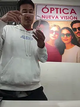 tavohot_ (M young) - Lower pants on the optician