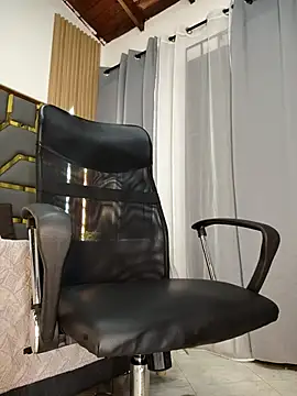 Oliver_bigblack_cock webcam