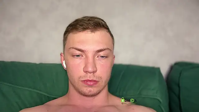 iron__chap webcam