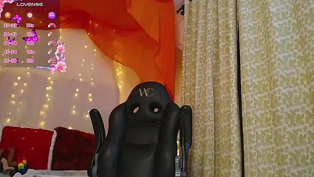 darshajaya (F young) - anal plug + pussy finger