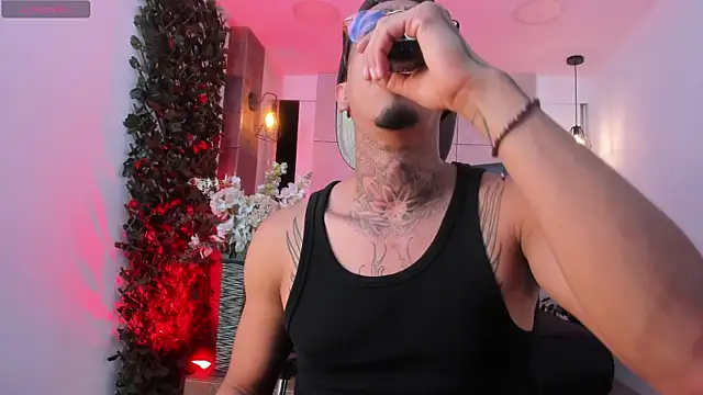 Donovan_Desmond webcam