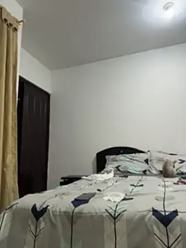 Amelie-RedHoney webcam