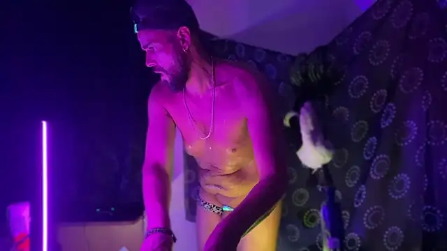 guyst049 - Guyst049's free webcam - UK Sex Cams