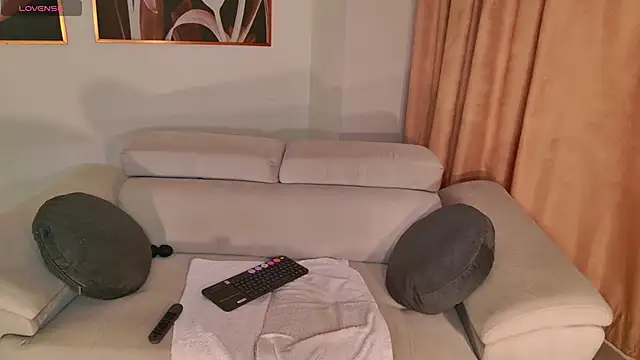 amaliacrus - AmaliaCrus's free webcam - UK Sex Cams