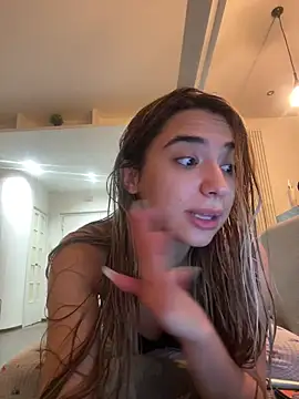 ItalianGirl from StripChat is Freechat