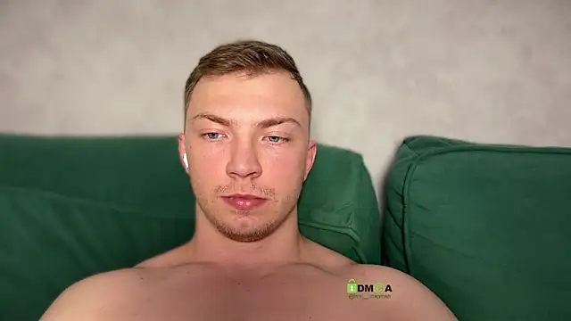 iron__chap webcam