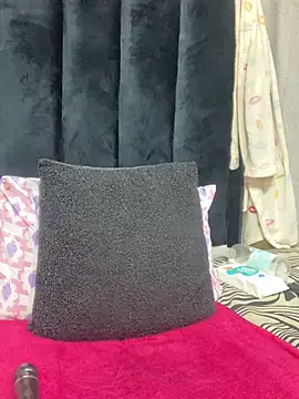 Littlebunny33 webcam