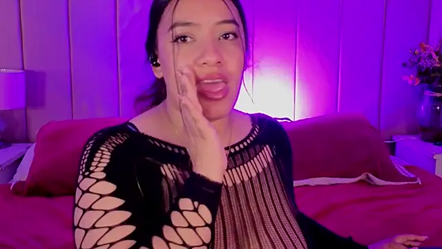 MollyBigBoobs12 webcam