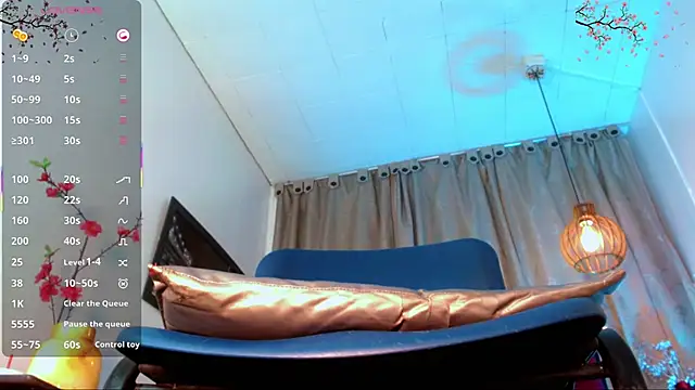 katha_Crawford webcam