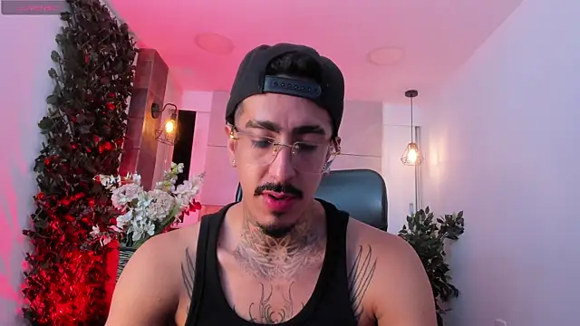 Donovan_Desmond webcam