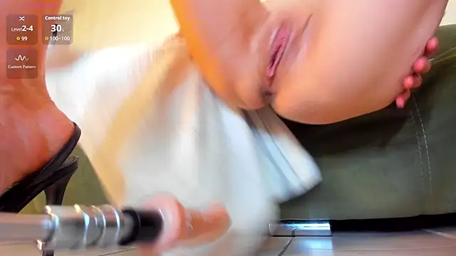 Kardashian____ webcam