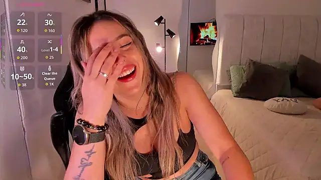 amywood (F young) - Flash Tits