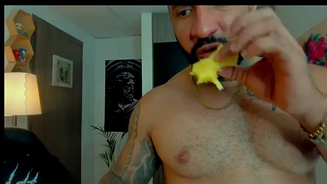 Miller_dominant webcam