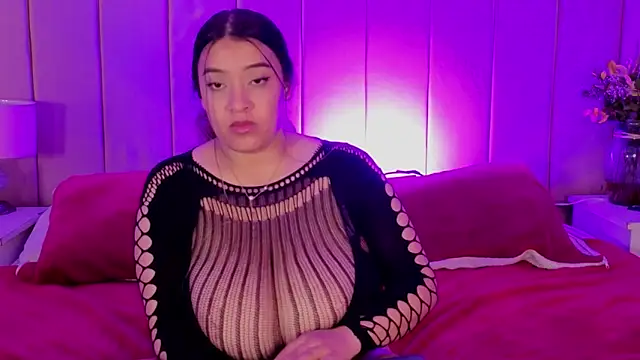 MollyBigBoobs12 webcam