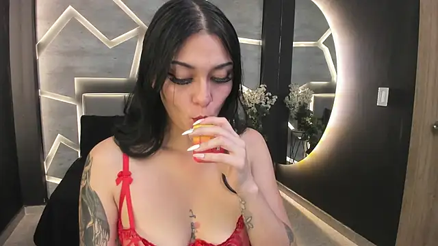 KARINADOLLFIRE webcam