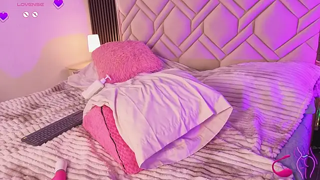 miaafarrel (F teen) - Claps whit my ass 🍑😈