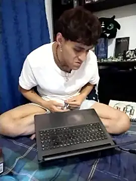 AoA-BoyStudent webcam