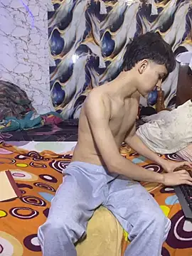 artursmith (M twink) - show cum