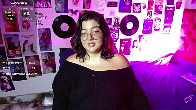 roxy_f_w (F young) - suck dildo 🥵