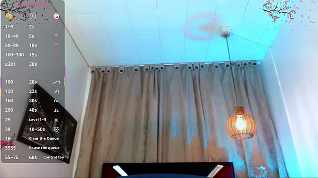 katha_Crawford webcam