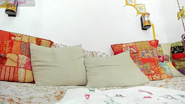 LadyNahir live sex cam