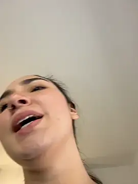 ava_blue (F young) - SQUIRTTT VERY WET